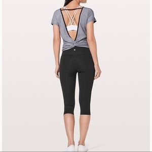 NWOT Wunder Under Hi-Rise 1/2 Tight